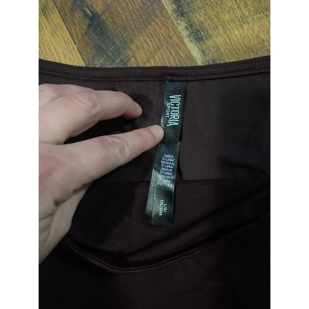 Victoria Sport‎ One Shoulder Crop top - Picture 2 of 2